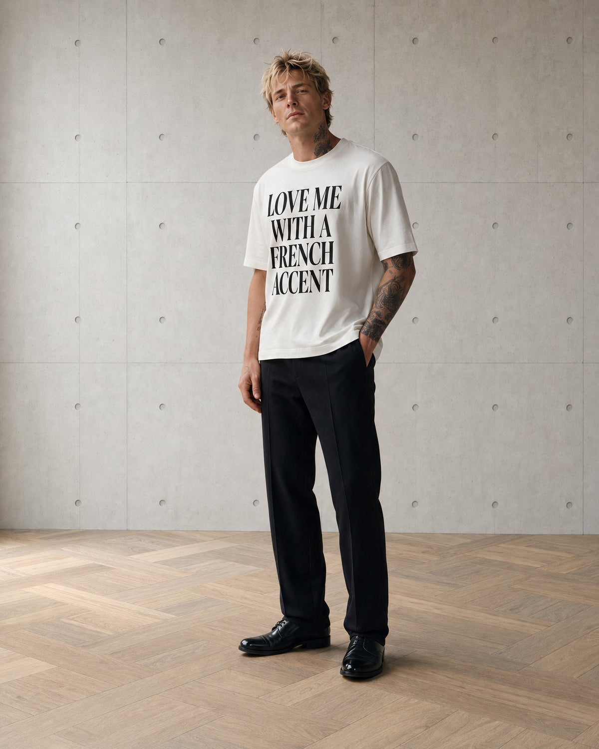 T-Shirt Love Me with a French Accent – Cloud Dancer